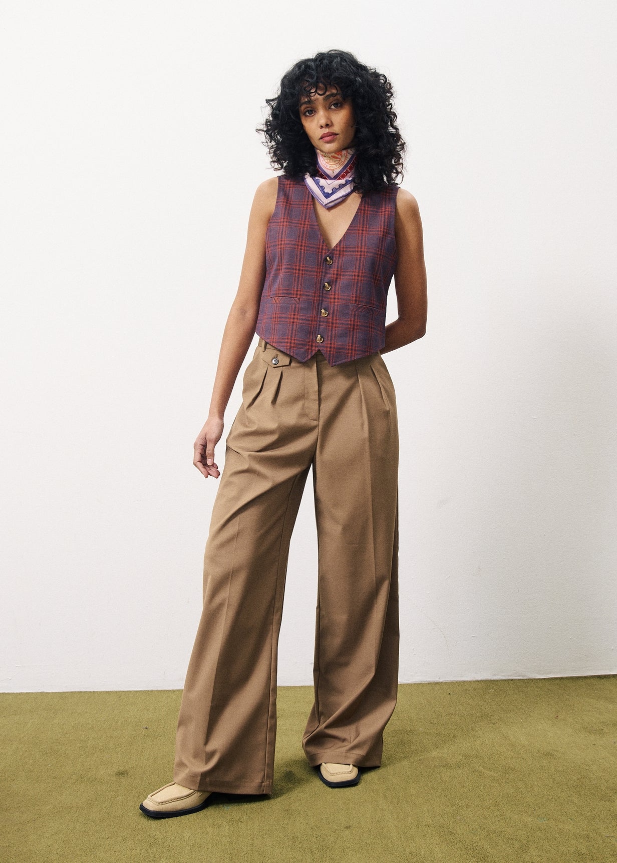 LORINA Brown Pants