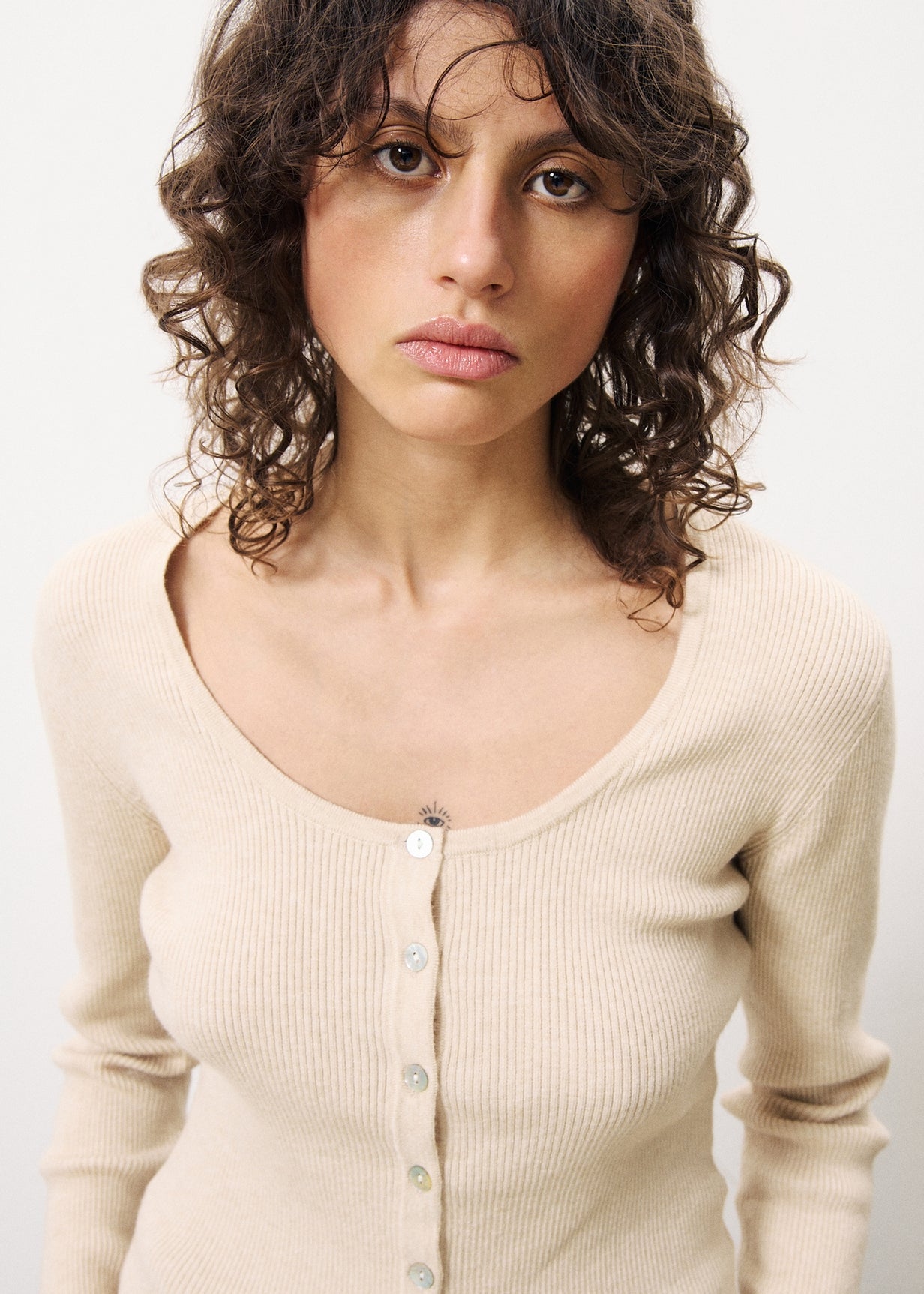 AINOA Beige Sweater