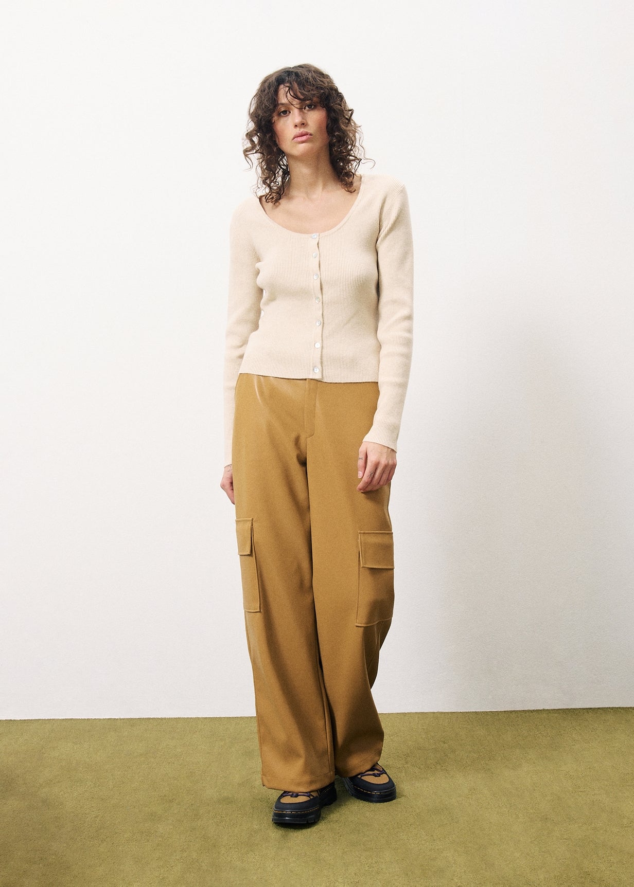 AINOA Beige Sweater