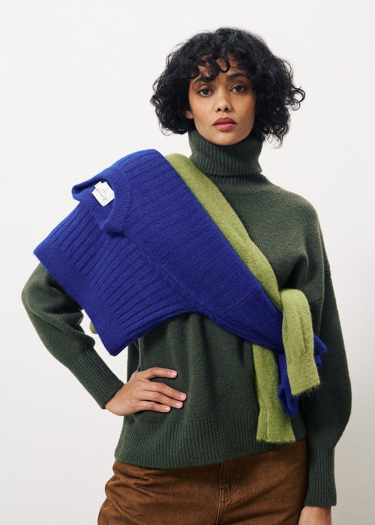 ARIETTE Green Sweater