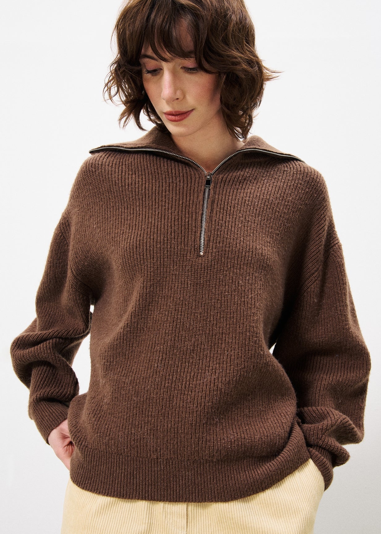 NAEMI Brown Sweater